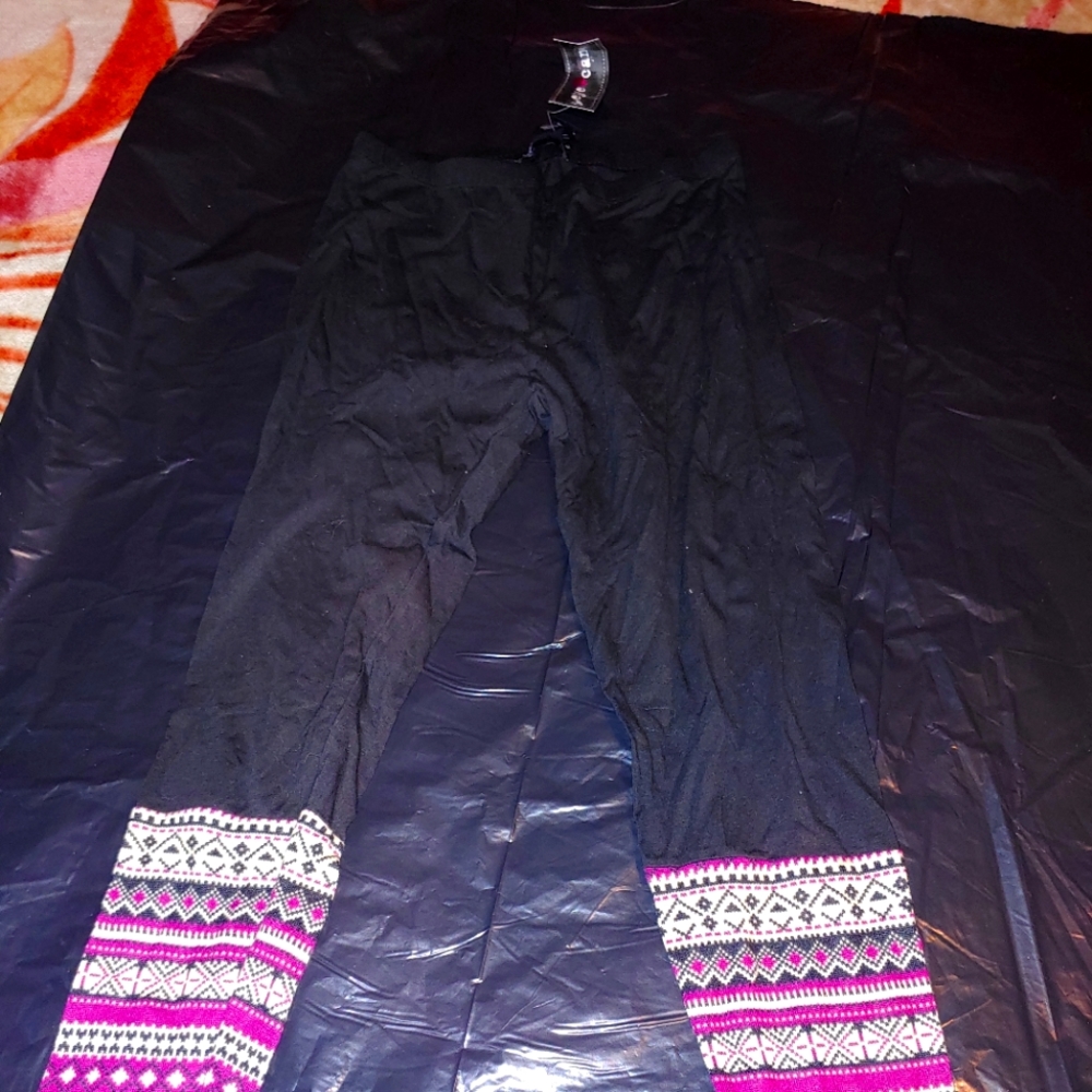 Eye Candy Black with Colorful Aztec Print Leggings Size L  NWT